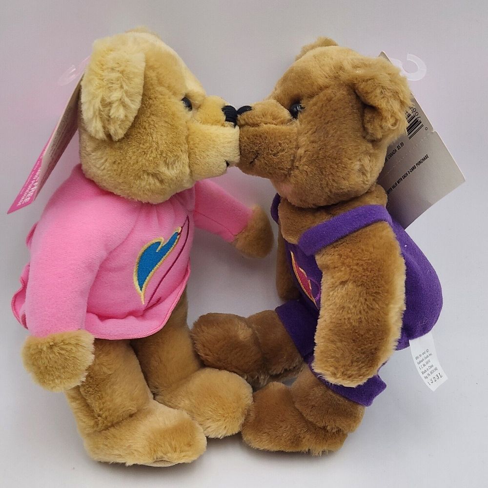 Hallmark‎ Love and Kiss Kiss Bears Magnetic Noses & Hold Hands! Valentine NWT